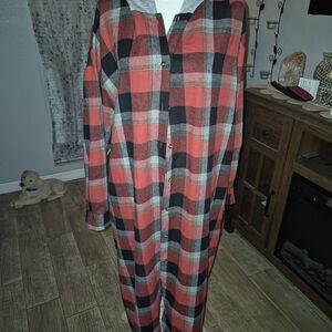 Red and Black Pajama Set with Cozy Full-Length Design